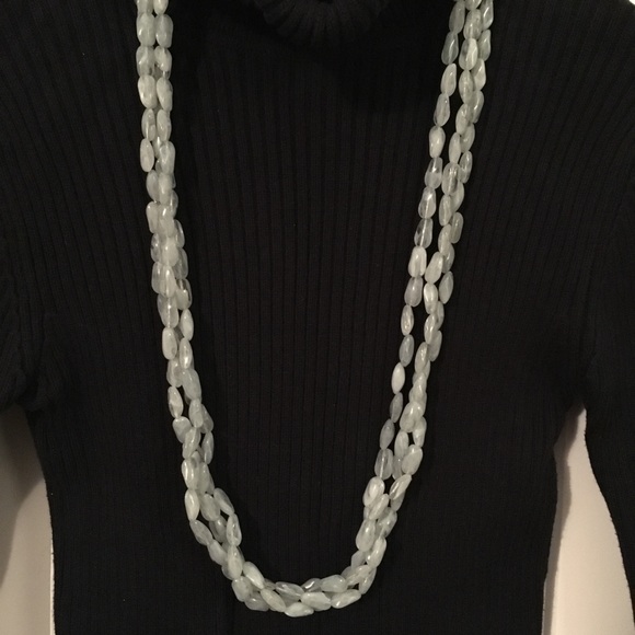 - - Pale Green Beaded Necklace - Picture 2 of 4